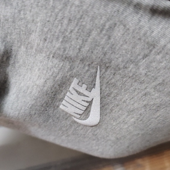 Nike hoodie men's small grey and black with reflector in different areas - Picture 10 of 10